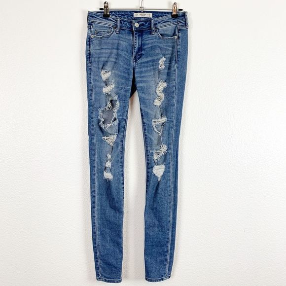 Abercrombie & Fitch Denim - Abercrombie & Fitch Distressed Skinny Jeans 00R
